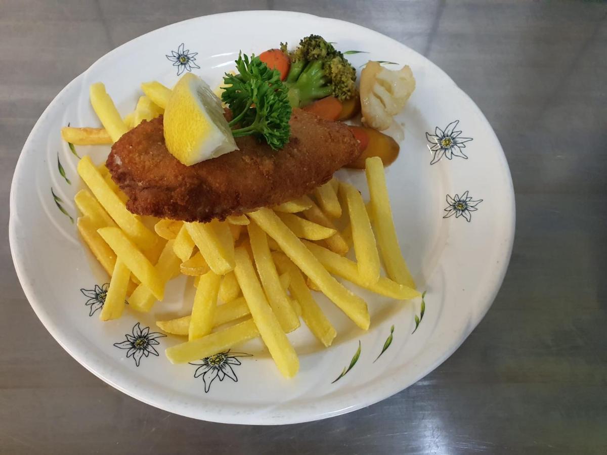 林德餐厅酒店 甘里施旺德 外观 照片
