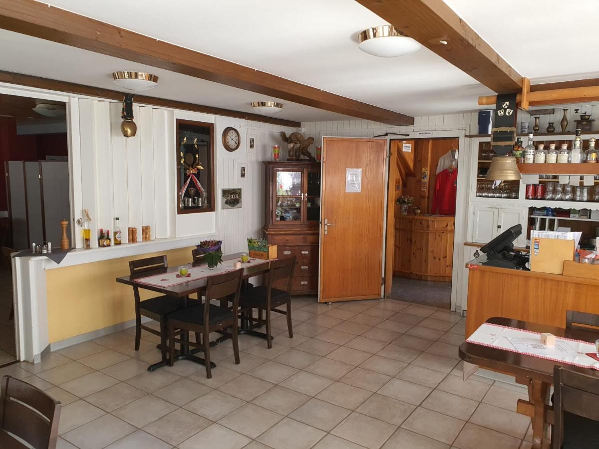林德餐厅酒店 甘里施旺德 外观 照片
