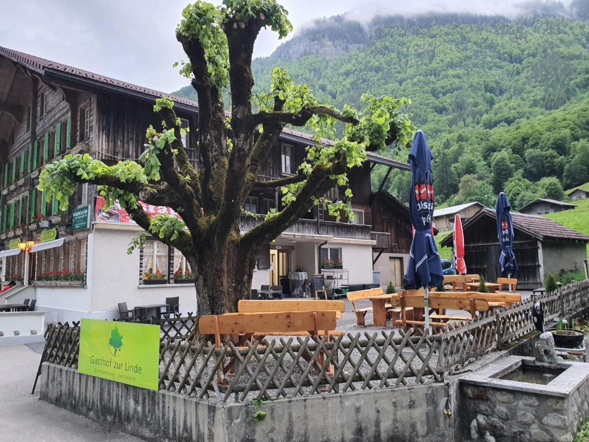 林德餐厅酒店 甘里施旺德 外观 照片